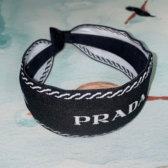 Stylish Black Headband 💞 - Picture 1 of 6